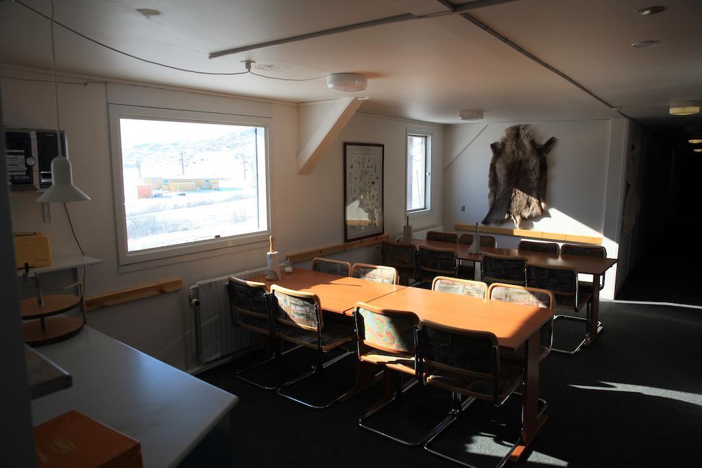 Old Camp Hostel Kangerlussuaq Buitenkant foto